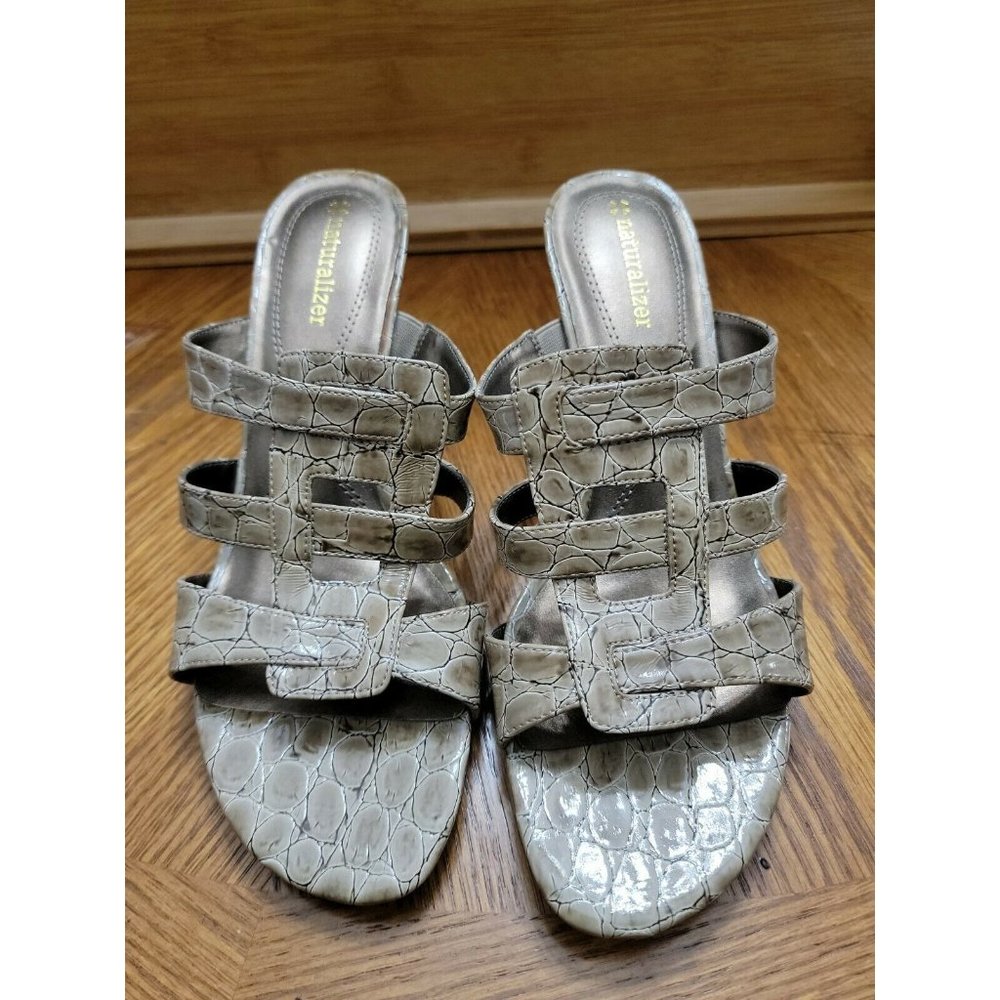 Women's Naturalizer Jenra Open-Toe Slip-on heel Sandals Sz 9 M faux leather‎